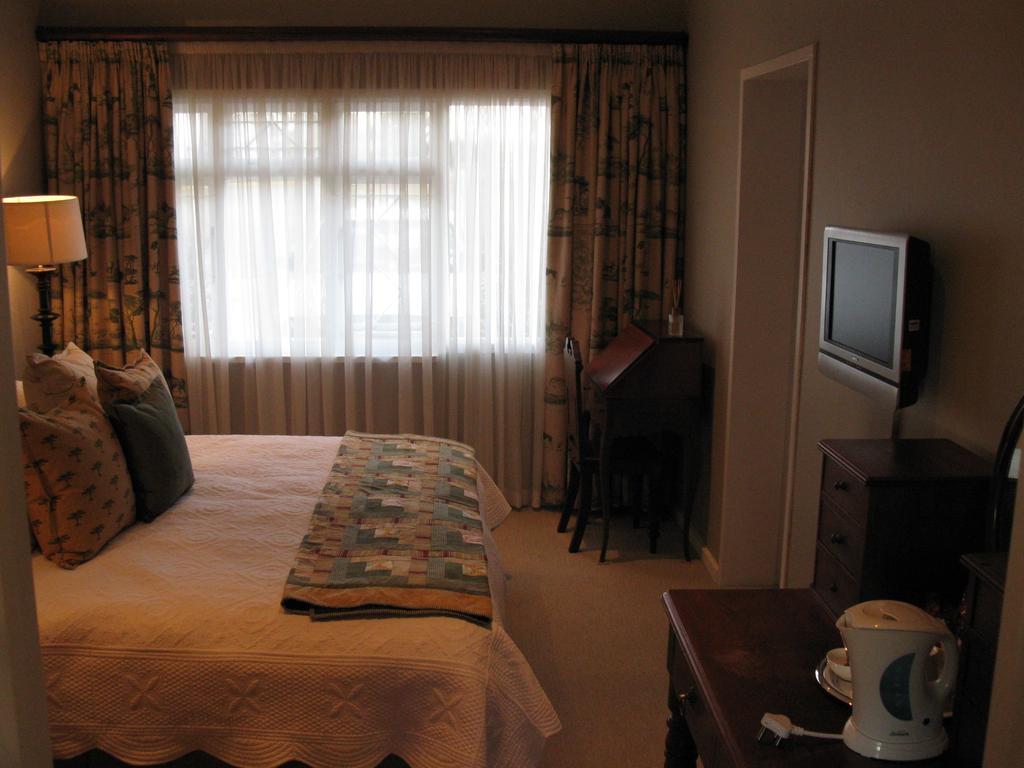 Sneezewood Farm Bed&Breakfast And Self-Catering Cottage Dundee Room photo